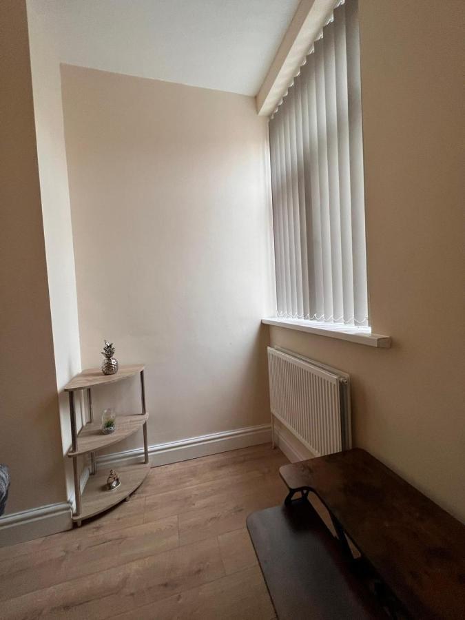 Relax Dotcom Apartment Manchester Exterior photo